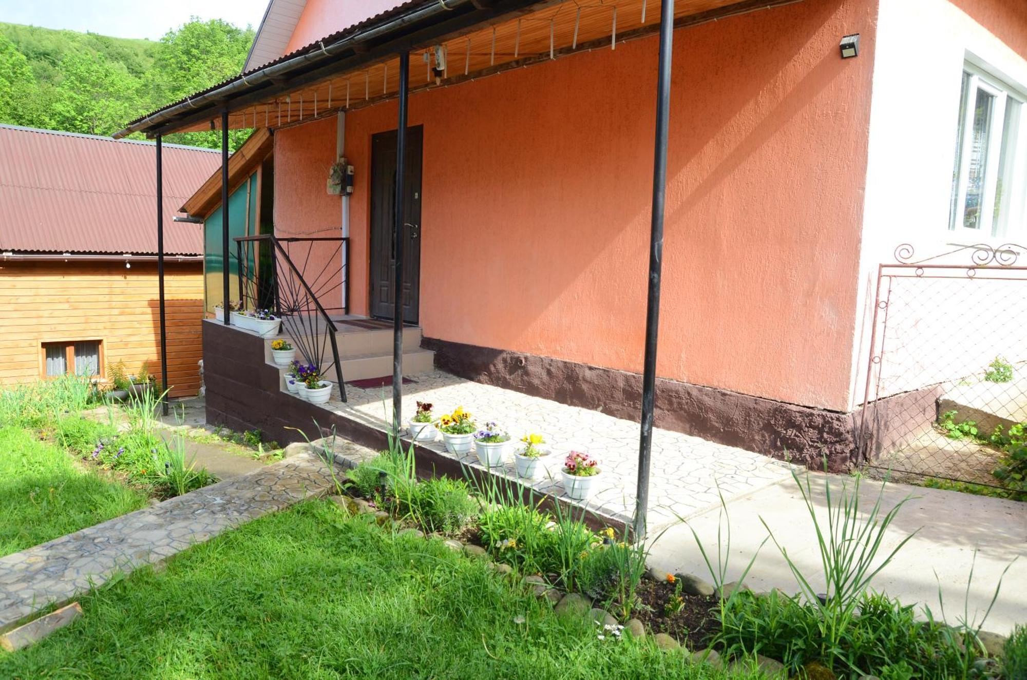 Hotel Gostynnyi Dvir U Marichky Laseschtschyna Exterior foto