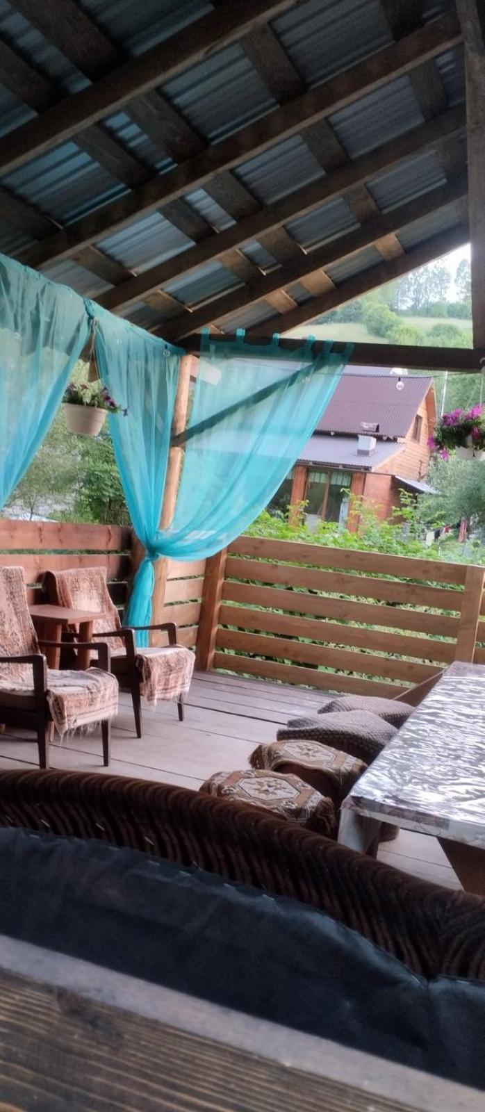 Hotel Gostynnyi Dvir U Marichky Laseschtschyna Exterior foto