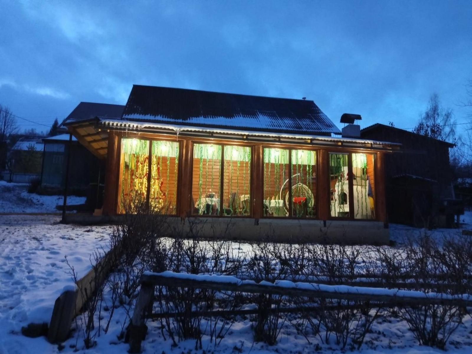 Hotel Gostynnyi Dvir U Marichky Laseschtschyna Exterior foto